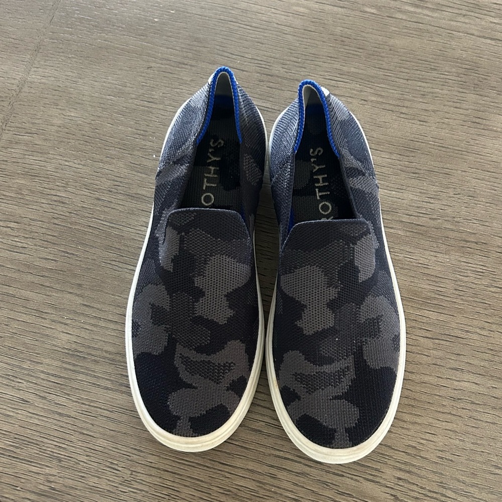 Rothy’s Camo Slip on Sneaker Sz 6